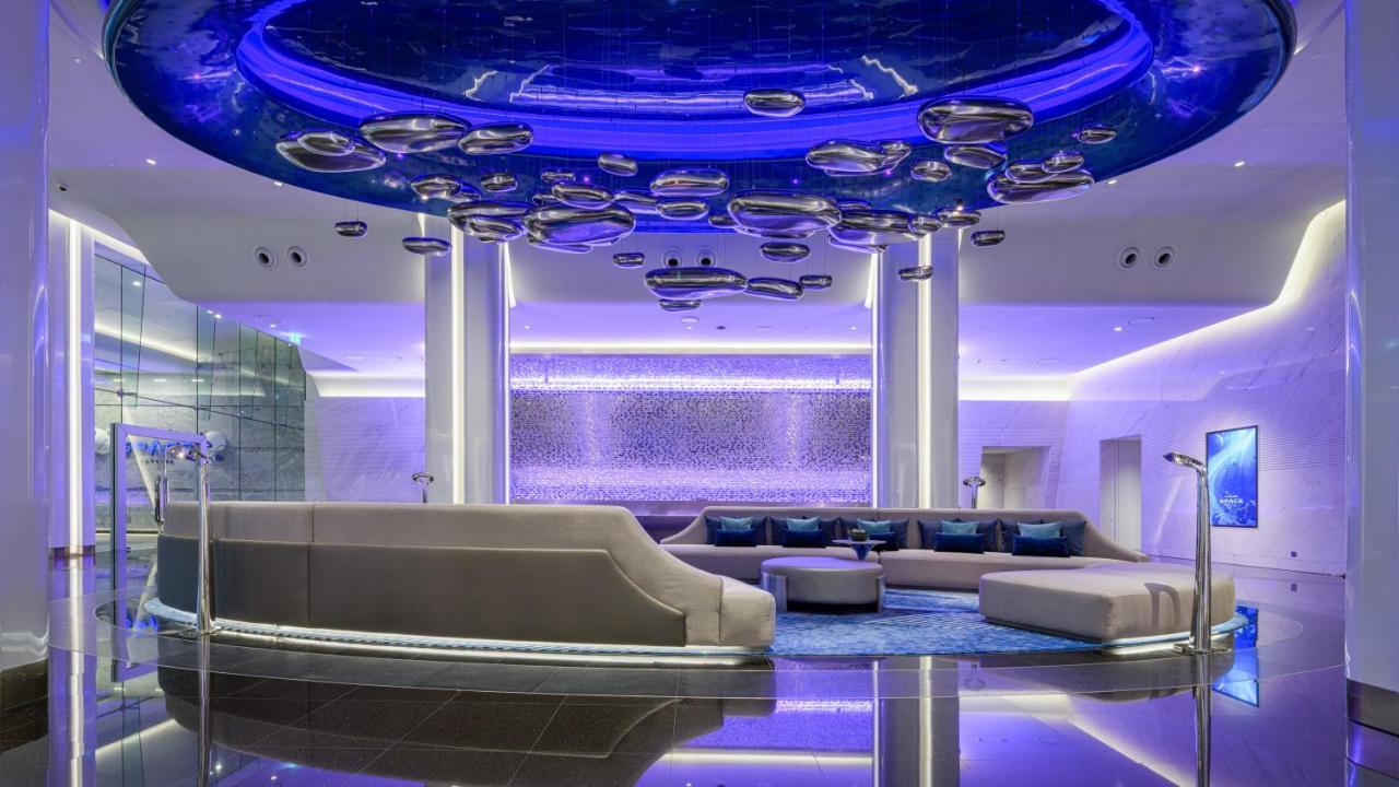 Grande Centre Point Space Pattaya Dış mekan fotoğraf The lobby of the hotel
