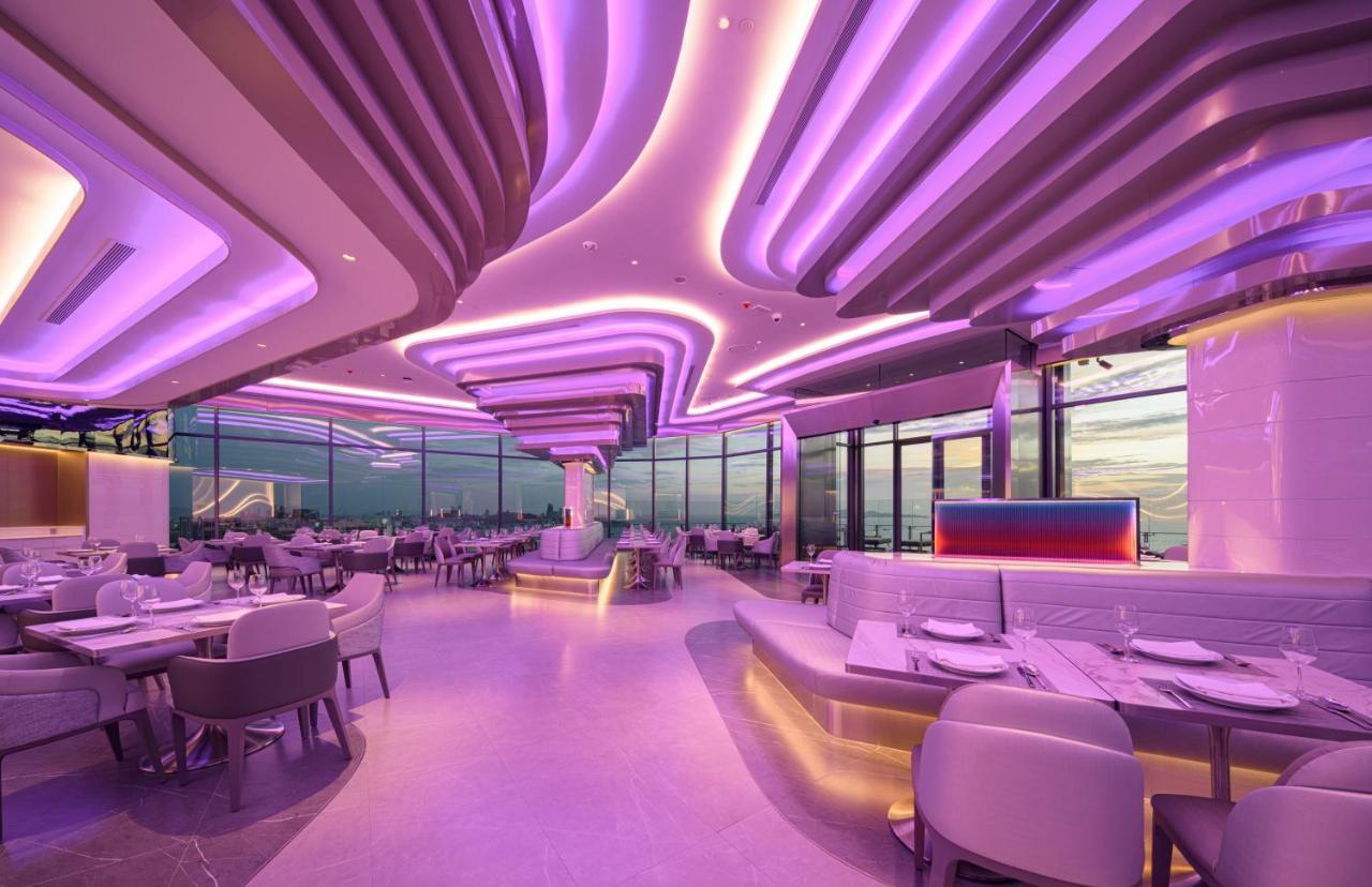 Grande Centre Point Space Pattaya Dış mekan fotoğraf The interior of the restaurant